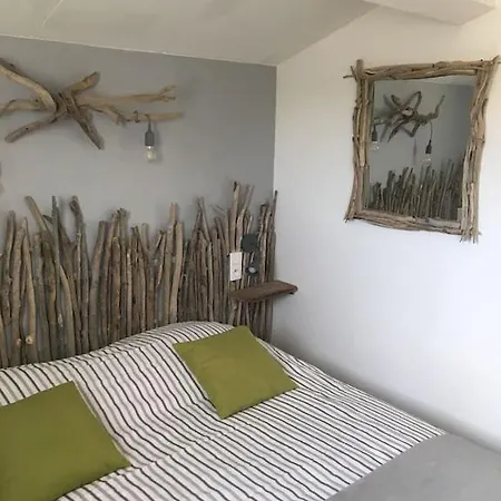 Dans Avec Piscine, Tennis Et Direct A La Plage En Corse * Prunete