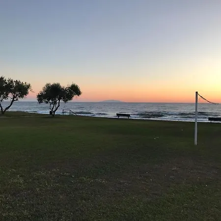 Dans Avec Piscine, Tennis Et Direct A La Plage En Corse Prunete